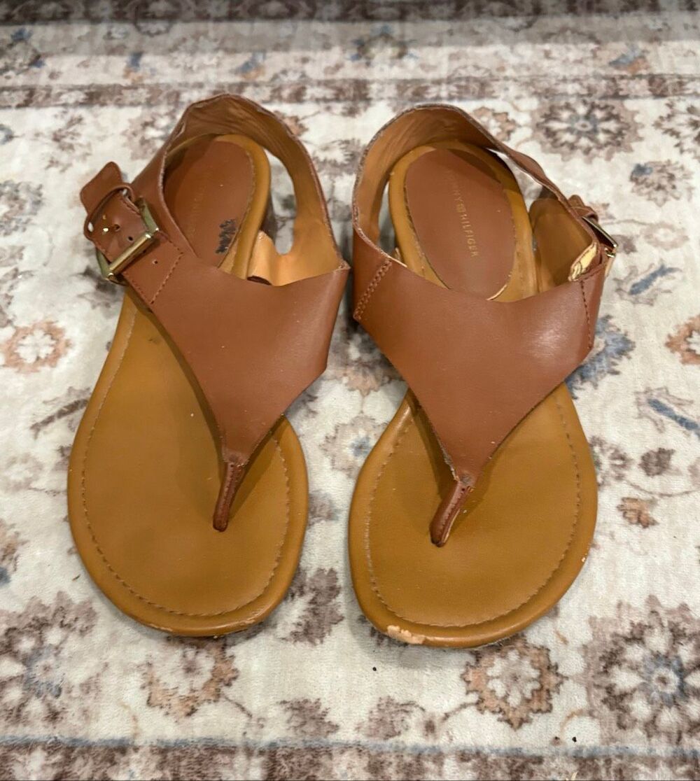 Tommy Hilfiger TW Kitty 2 Sandals Flat Thong Slingback Buckle Tan Brown 9.5M